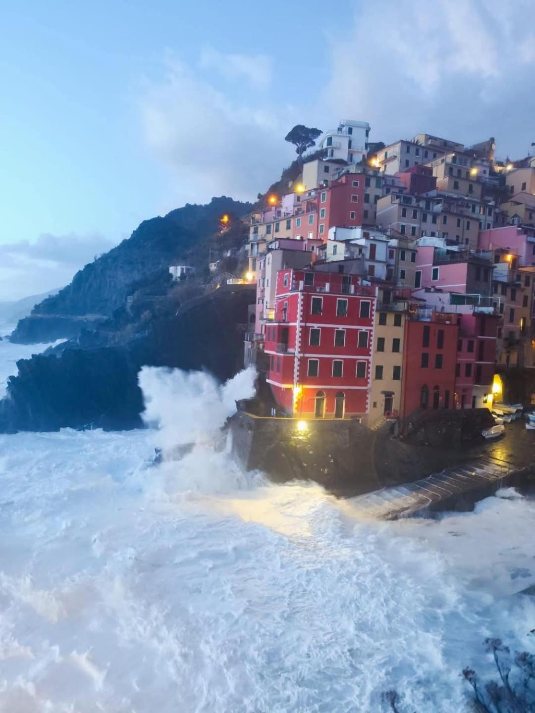 L'Incanto Divino Di Fronte Solo L'Orizzonte! Riomaggiore Chambre photo